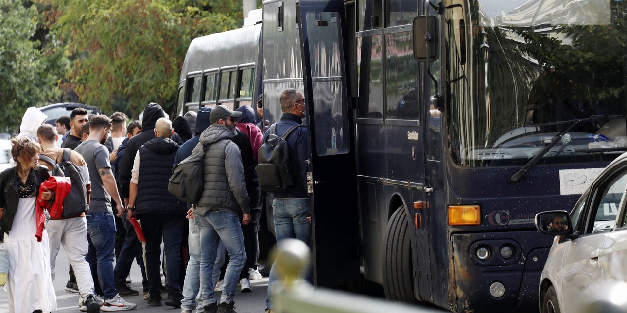 Αγροτικά - ΟΠΕΚΕΠΕ: Στον ανακριτή τα φερόμενα αρχηγικά μέλη της οργάνωσης Αγροτικά - ΟΠΕΚΕΠΕ: Στον ανακριτή τα φερόμενα αρχηγικά μέλη της οργάνωσης