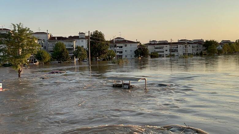 Τριμέτωπος πλημμυροπαθών στις Εργατικές Γιάννουλης κατά Τριαντόπουλου, Δήμου, Περιφέρειας