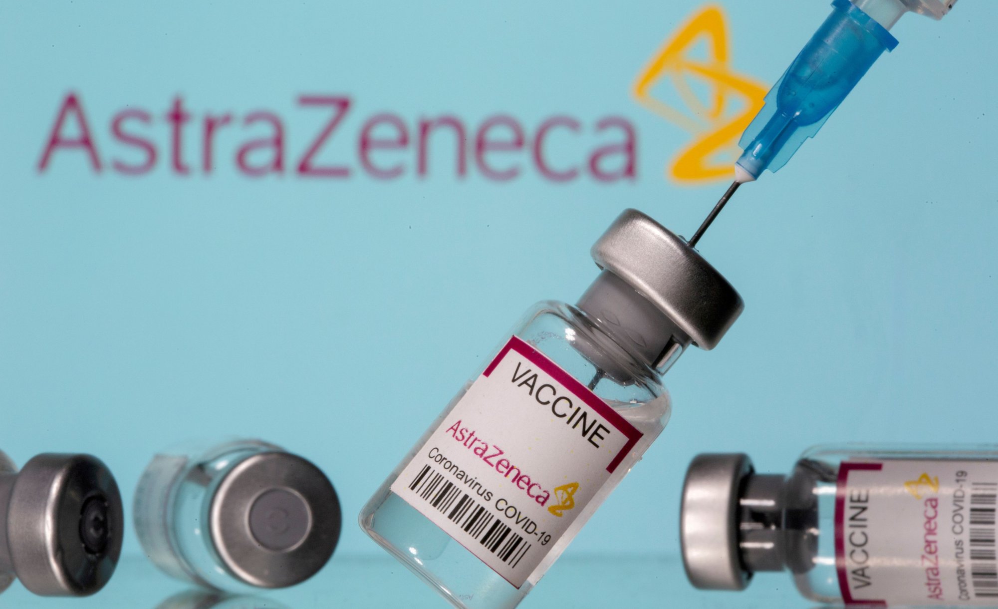 ΑstraZeneca: Τι λένε οι ειδικοί για όσους έκαναν το εμβόλιο κατά του κορονοϊού μετά την απόσυρση
