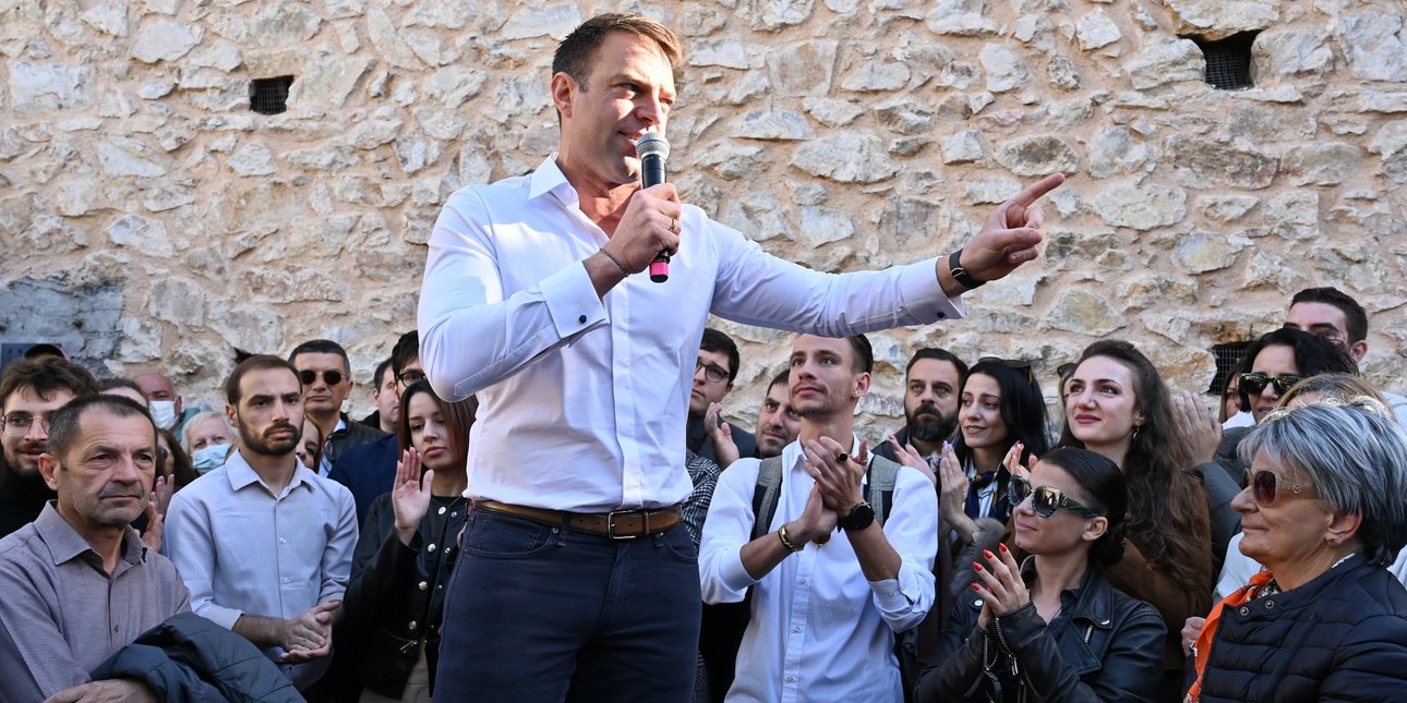 Ο Στέφανος Κασσελάκης ανακοίνωσε νέο κόμμα - «Δημιουργούμε ένα κίνημα των μελών και όχι των κρατικοδίαιτων στελεχών» Ο Στέφανος Κασσελάκης ανακοίνωσε νέο κόμμα - «Δημιουργούμε ένα κίνημα των μελών και όχι των κρατικοδίαιτων στελεχών»