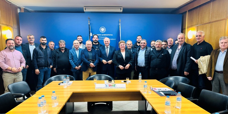 Κώστας Τσιάρας προς εκπροσώπους κτηνοτρόφων: Με σοβαρότητα και υπευθυνότητα, όλοι μαζί, θα αντιμετωπίσουμε την ευλογιά Κώστας Τσιάρας προς εκπροσώπους κτηνοτρόφων: Με σοβαρότητα και υπευθυνότητα, όλοι μαζί, θα αντιμετωπίσουμε την ευλογιά