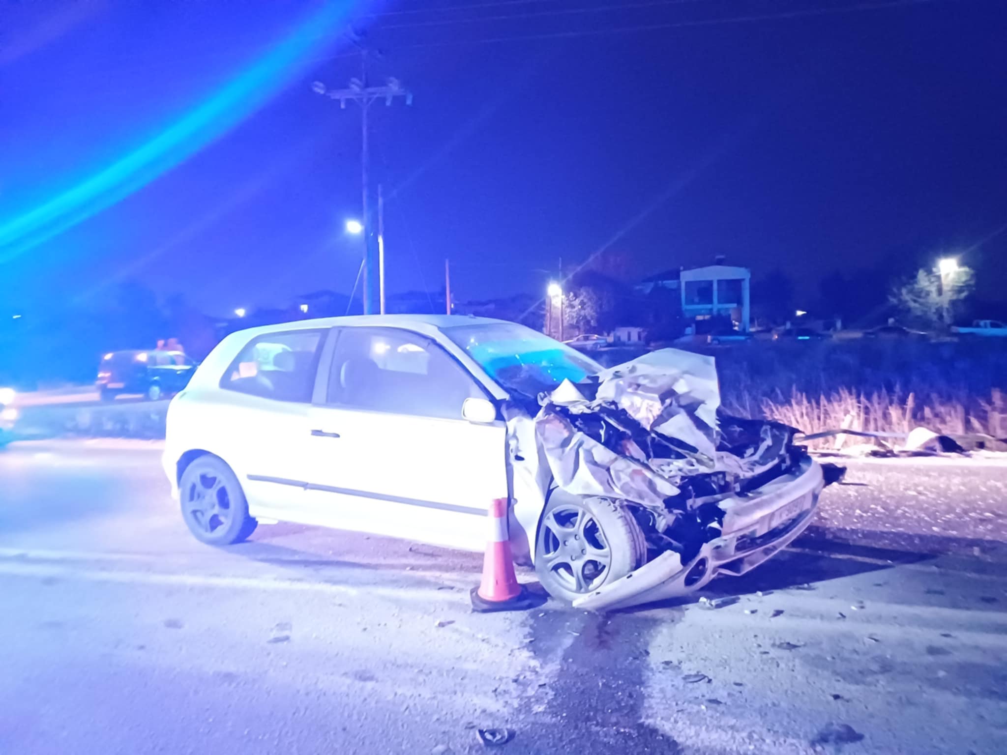 Θεαματικό τροχαίο έξω από τη Λάρισα: Αυτοκίνητο συγκρούστηκε με τζιπ στον κόμβο Πλατυκάμπου (ΦΩTO -video) Θεαματικό τροχαίο έξω από τη Λάρισα: Αυτοκίνητο συγκρούστηκε με τζιπ στον κόμβο Πλατυκάμπου (ΦΩTO -video)