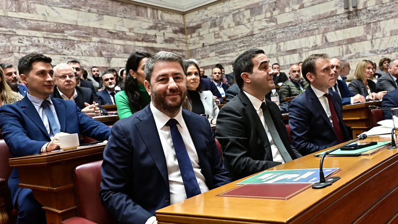 «Ιστορική πρωτιά» για ΣΥΡΙΖΑ που χάνει την αξιωματική αντιπολίτευση - 32 ανεξάρτητοι βουλευτές «Ιστορική πρωτιά» για ΣΥΡΙΖΑ που χάνει την αξιωματική αντιπολίτευση - 32 ανεξάρτητοι βουλευτές
