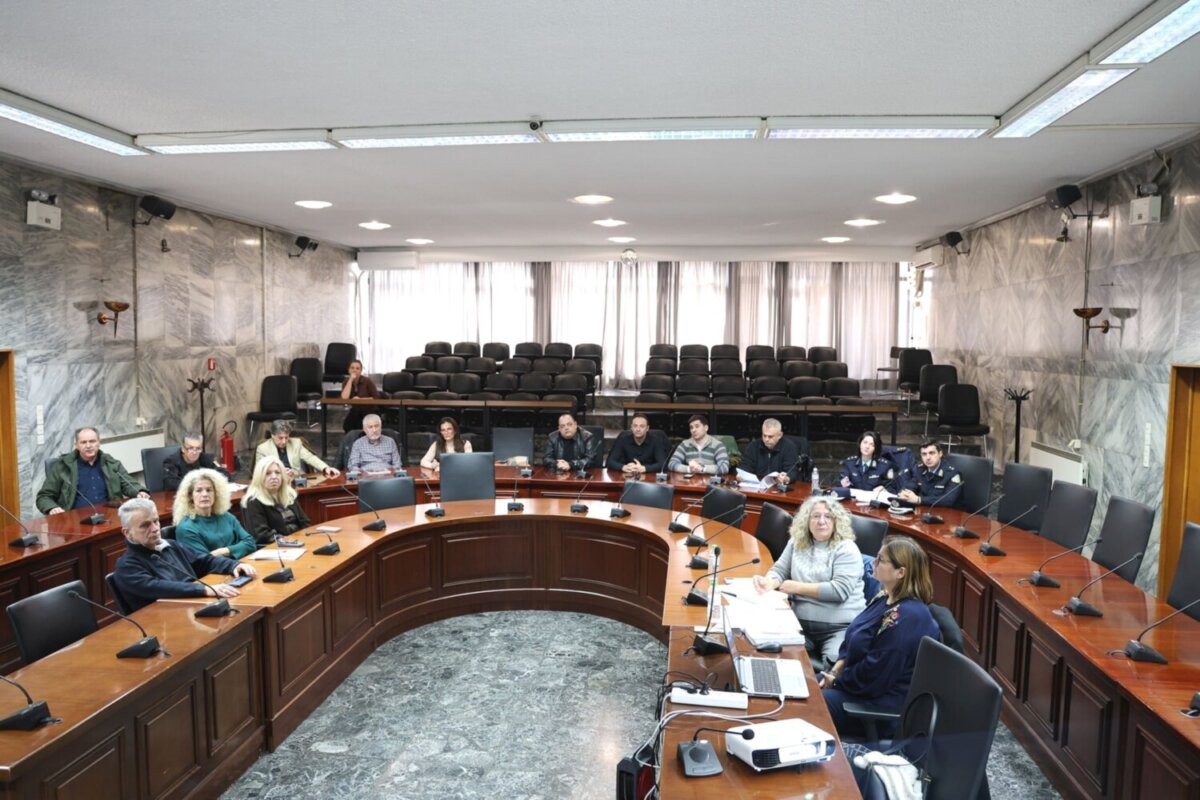 Σύμπνοια φορέων για την Ελεγχόμενη Στάθμευση στον Δήμο Λαρισαίων Σύμπνοια φορέων για την Ελεγχόμενη Στάθμευση στον Δήμο Λαρισαίων