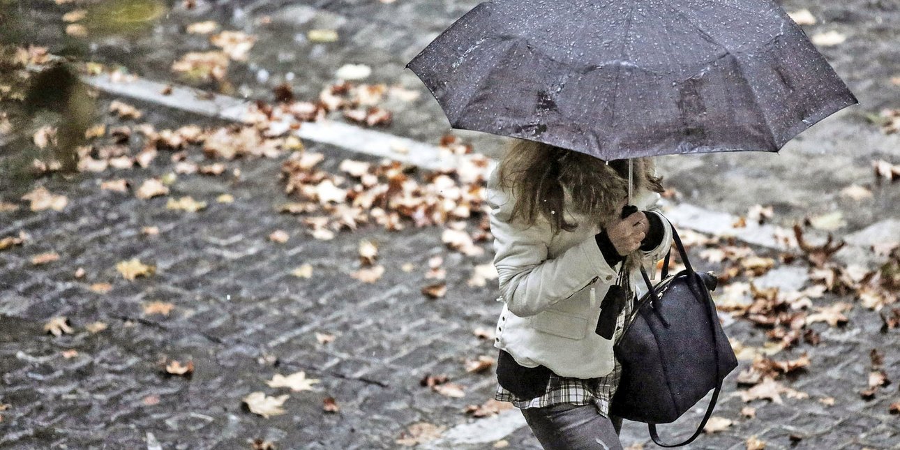 Επικαιροποιήθηκε το έκτακτο της ΕΜΥ: Έντονα φαινόμενα μέχρι το πρωί της Τρίτης -Πού θα χτυπήσει η κακοκαιρία Επικαιροποιήθηκε το έκτακτο της ΕΜΥ: Έντονα φαινόμενα μέχρι το πρωί της Τρίτης -Πού θα χτυπήσει η κακοκαιρία