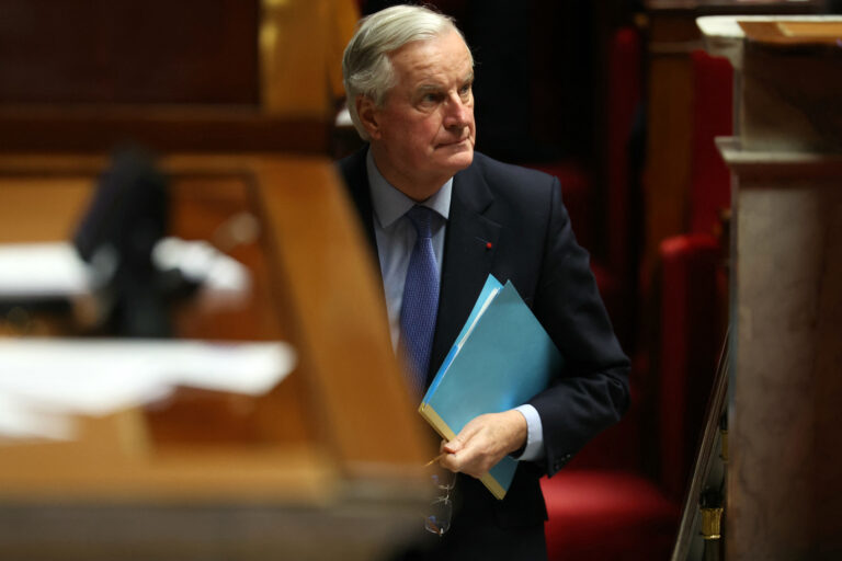 Γαλλία: Υπερψηφίστηκε η πρόταση μομφής, καταρρέει η κυβέρνηση Μπαρνιέ – Οι πιθανοί διάδοχοί του. Γαλλία: Υπερψηφίστηκε η πρόταση μομφής, καταρρέει η κυβέρνηση Μπαρνιέ – Οι πιθανοί διάδοχοί του.