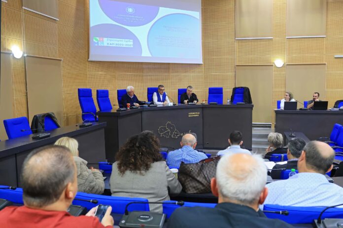 Συνεργασία Περιφέρειας με Δήμους-ΟΕΒ για την Δράση «Έργα ταμίευσης και αρδευτικών δικτύων» Συνεργασία Περιφέρειας με Δήμους-ΟΕΒ για την Δράση «Έργα ταμίευσης και αρδευτικών δικτύων»