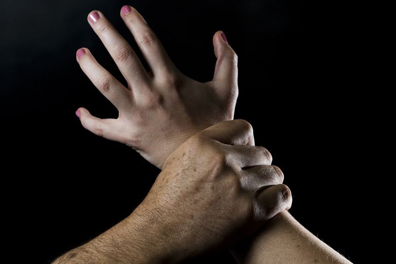Φόβοι για βεντέτα στο Πήλιο-δράστης σεξουαλικής παρενόχλησης και επίθεσης σε βάρος μητέρας κυκλοφορεί ελεύθερος Φόβοι για βεντέτα στο Πήλιο-δράστης σεξουαλικής παρενόχλησης και επίθεσης σε βάρος μητέρας κυκλοφορεί ελεύθερος