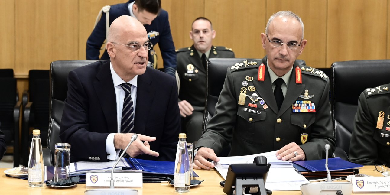 Έκτακτες κρίσεις στις Ένοπλες Δυνάμεις ζήτησε ο Ν. Δένδιας από τον Αρχηγό του ΓΕΕΘΑ Στρατηγό Δ. Χούπη Έκτακτες κρίσεις στις Ένοπλες Δυνάμεις ζήτησε ο Ν. Δένδιας από τον Αρχηγό του ΓΕΕΘΑ Στρατηγό Δ. Χούπη