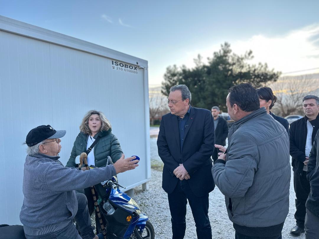 Φάμελλος: Με την κυβέρνηση της απανθρωπιάς και των εξυπηρετήσεων, οι συμπατριώτες μας ζουν 4 χρόνια σε κοντέινερ Φάμελλος: Με την κυβέρνηση της απανθρωπιάς και των εξυπηρετήσεων, οι συμπατριώτες μας ζουν 4 χρόνια σε κοντέινερ