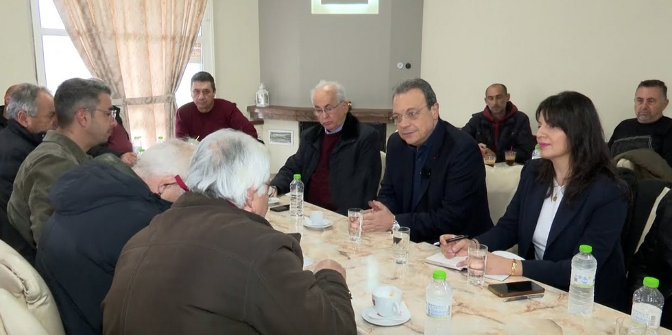 Σ. Φάμελλος: Η κυβέρνηση έχει εγκαταλείψει εδώ και σχεδόν 1,5 χρόνο την περιοχή της Θεσσαλίας - περιοδεία στην Καρδίτσα Σ. Φάμελλος: Η κυβέρνηση έχει εγκαταλείψει εδώ και σχεδόν 1,5 χρόνο την περιοχή της Θεσσαλίας - περιοδεία στην Καρδίτσα