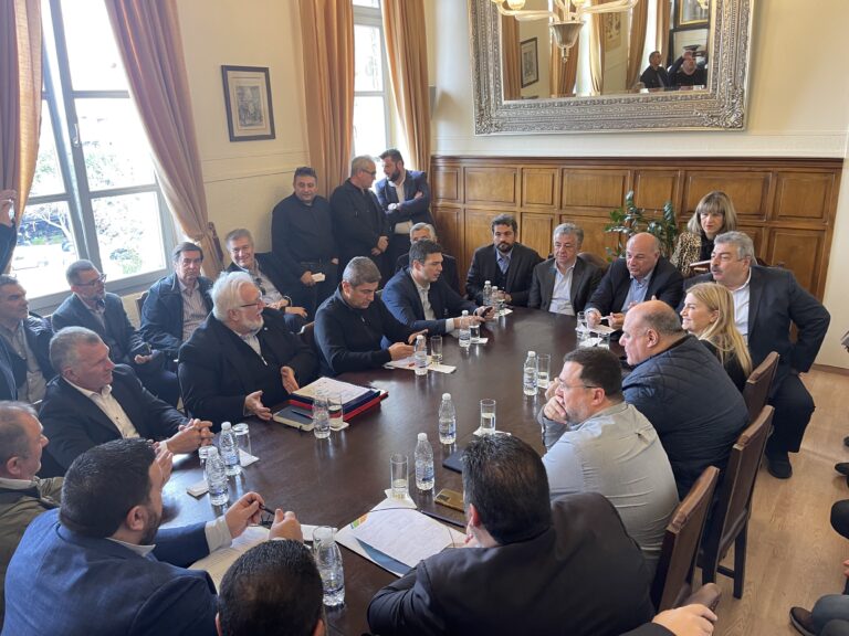 Μέτρα στήριξης σε αγρότες και κτηνοτρόφους ανακοίνωσε από τα Χανιά ο Κ. Τσιάρας Μέτρα στήριξης σε αγρότες και κτηνοτρόφους ανακοίνωσε από τα Χανιά ο Κ. Τσιάρας