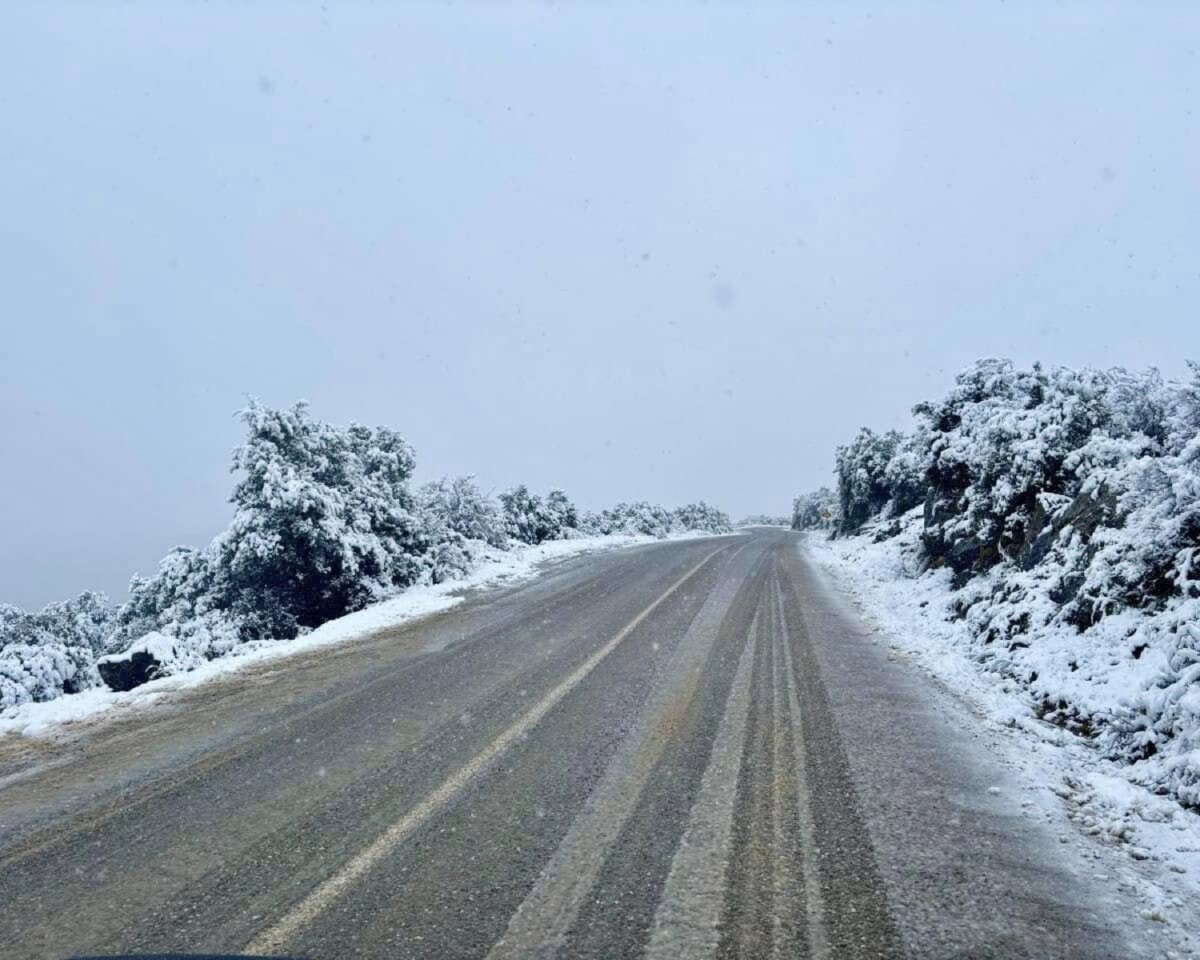 Σε επιφυλακή οι υπηρεσίες του Δήμου Φαρσάλων – Χιονίζει στα ορεινά – Διατίθεται αλάτι στη Σκεπαστή Αγορά (video) Σε επιφυλακή οι υπηρεσίες του Δήμου Φαρσάλων – Χιονίζει στα ορεινά – Διατίθεται αλάτι στη Σκεπαστή Αγορά (video)