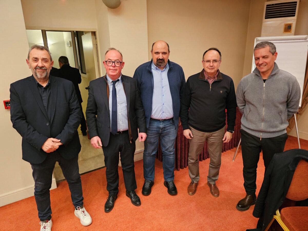 Σε σύσκεψη με τον Χρ. Τριαντόπουλο ο πρόεδρος Επιμελητηρίου Λάρισας Χρ. Γιακουβής – Πότε θα πληρωθούν οι αποζημιώσεις Σε σύσκεψη με τον Χρ. Τριαντόπουλο ο πρόεδρος Επιμελητηρίου Λάρισας Χρ. Γιακουβής – Πότε θα πληρωθούν οι αποζημιώσεις