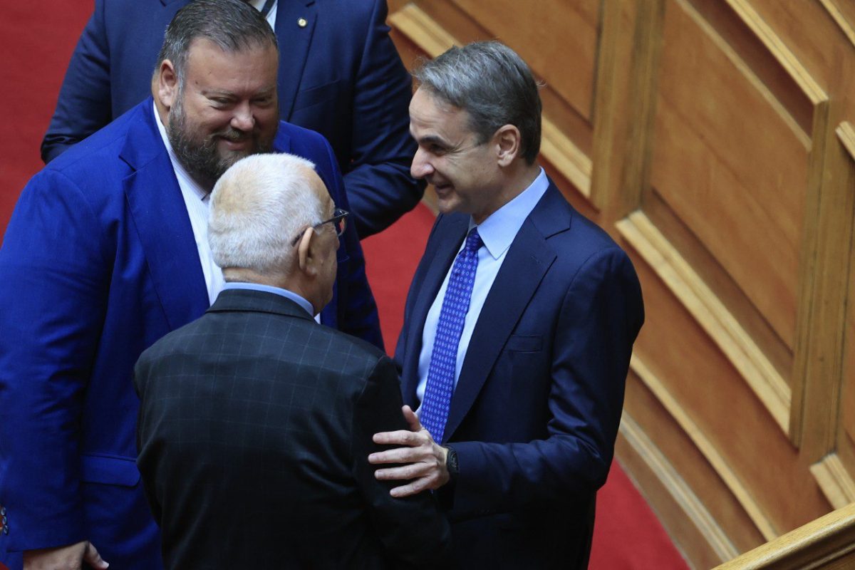 Με 247 «ναι» νέος πρόεδρος της Βουλής ο Νικήτας Κακλαμάνης Με 247 «ναι» νέος πρόεδρος της Βουλής ο Νικήτας Κακλαμάνης
