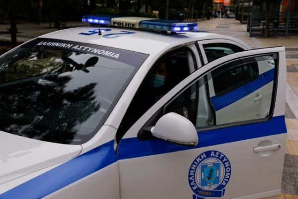 Γλυφάδα: Απόπειρα αρπαγής ανηλίκου – Ο δράστης του είπε πως η μητέρα του είχε χτυπήσει και θα το έπαιρνε εκείνος Γλυφάδα: Απόπειρα αρπαγής ανηλίκου – Ο δράστης του είπε πως η μητέρα του είχε χτυπήσει και θα το έπαιρνε εκείνος
