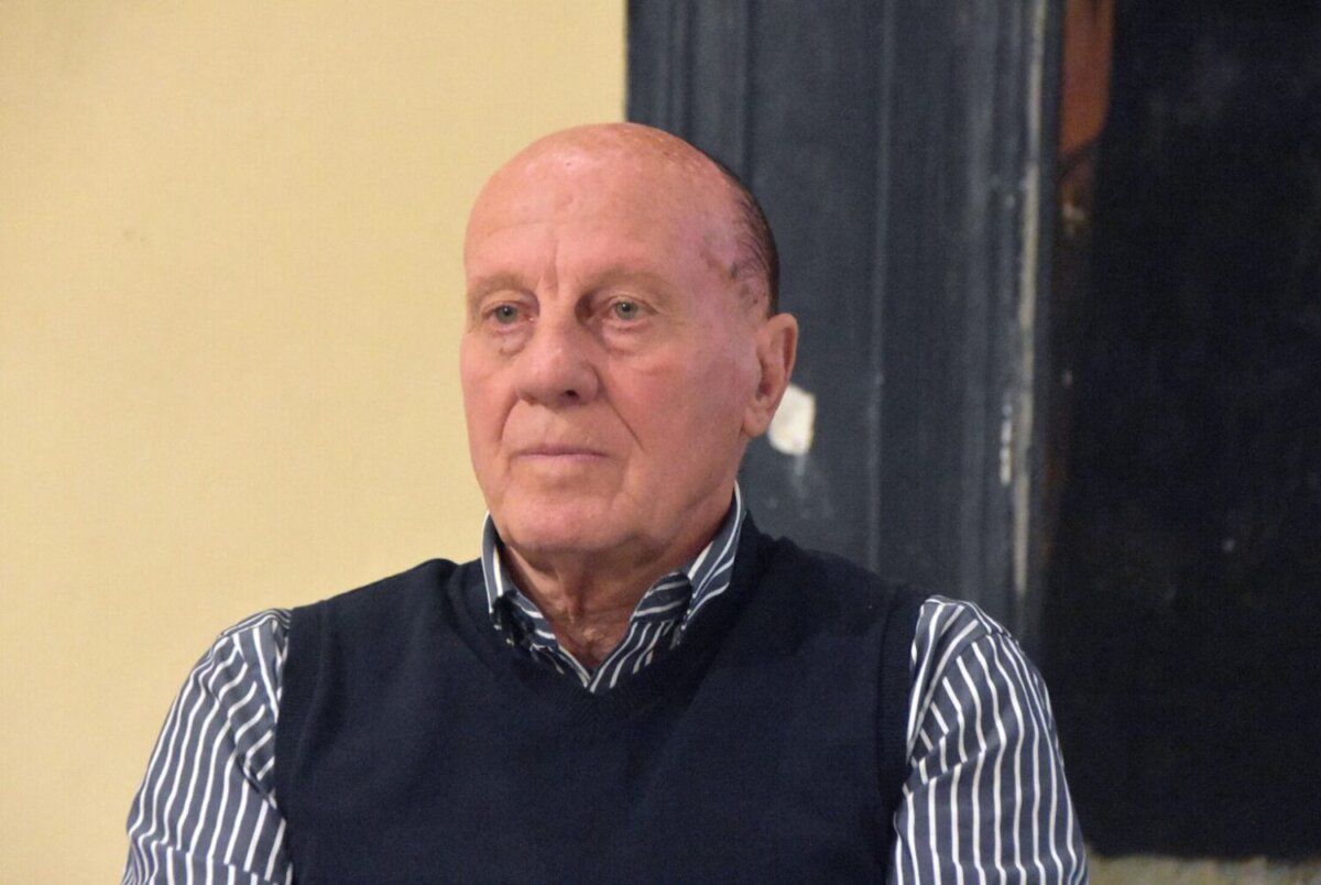 Έφυγε από τη ζωή ο Μίμης Δομάζος Έφυγε από τη ζωή ο Μίμης Δομάζος