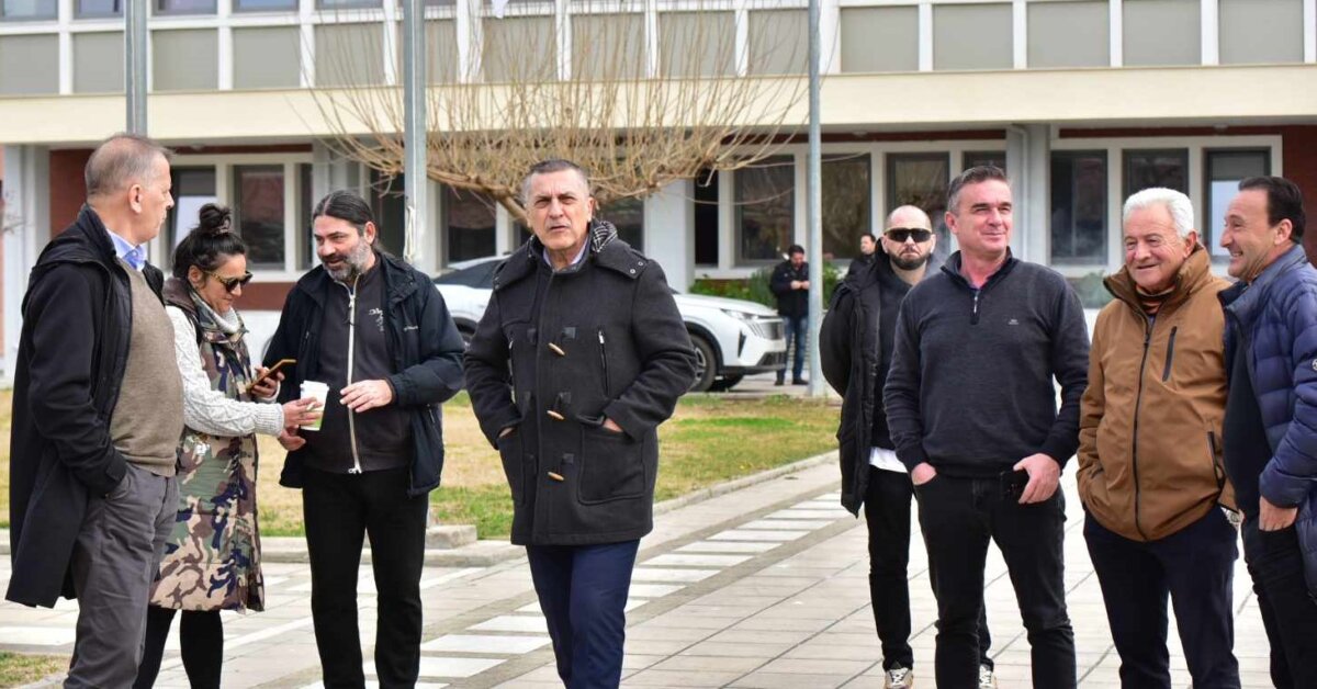 Η Περιφέρεια στηρίζει τα αιτήματα των αγροτών – Πρόσκληση Κουρέτα σε αγρότες να συνδιαμορφώσουν το σχέδιο αγροτικής ανάπτυξης Η Περιφέρεια στηρίζει τα αιτήματα των αγροτών – Πρόσκληση Κουρέτα σε αγρότες να συνδιαμορφώσουν το σχέδιο αγροτικής ανάπτυξης