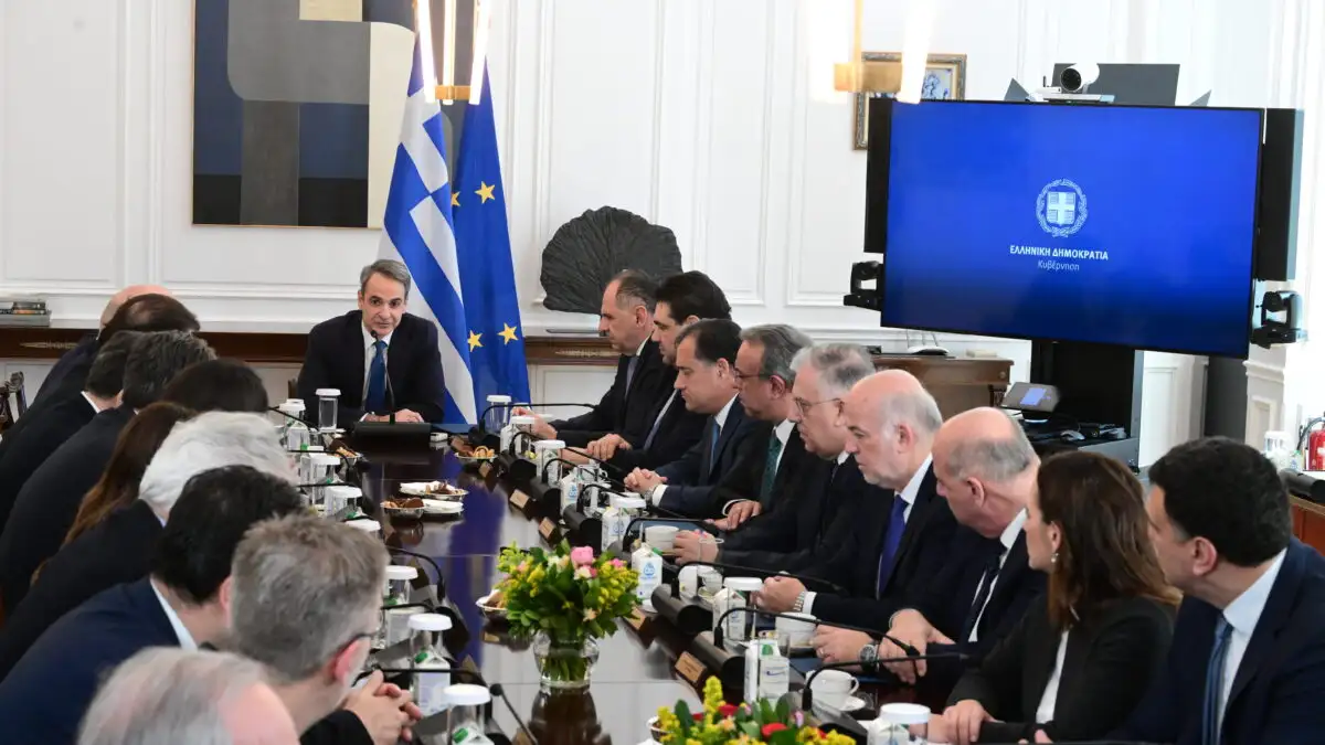 Ανασχηματισμός μετά τις 12 Φεβρουαρίου: Φεύγουν Σταϊκούρας και Τριαντόπουλος Ανασχηματισμός μετά τις 12 Φεβρουαρίου: Φεύγουν Σταϊκούρας και Τριαντόπουλος