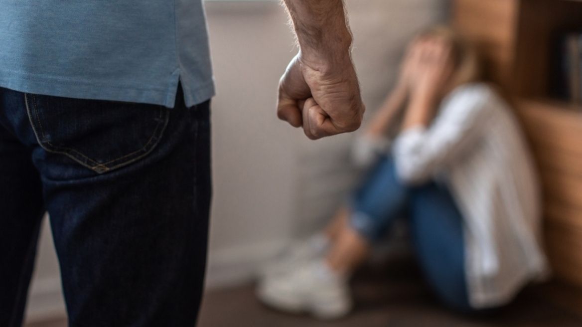 Νέα Ιωνία: Ξυλοκόπησε την πρώην σύζυγό του-«Μου έσπασε τα γυαλιά και εκνευρίστηκα…» Νέα Ιωνία: Ξυλοκόπησε την πρώην σύζυγό του-«Μου έσπασε τα γυαλιά και εκνευρίστηκα…»
