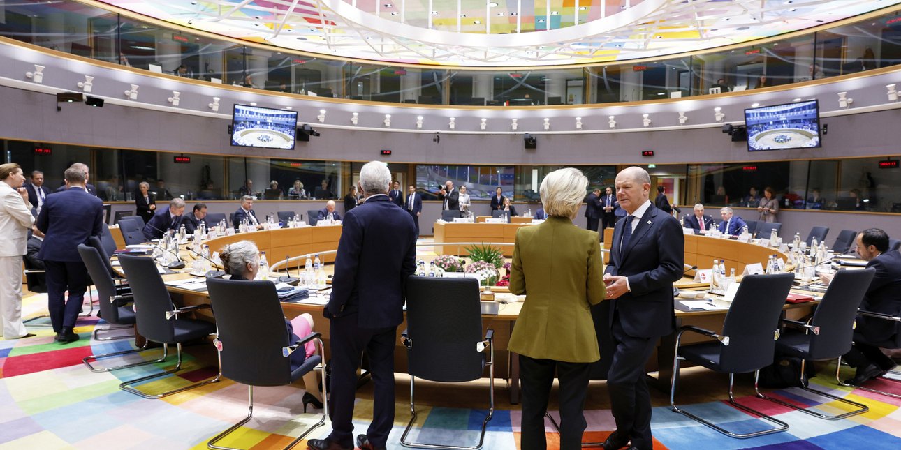 Bloomberg: Στη Σύνοδο Κορυφής δεν τα βρίσκουν ούτε για βοήθεια 5 δισεκατομμυρίων προς την Ουκρανία Bloomberg: Στη Σύνοδο Κορυφής δεν τα βρίσκουν ούτε για βοήθεια 5 δισεκατομμυρίων προς την Ουκρανία