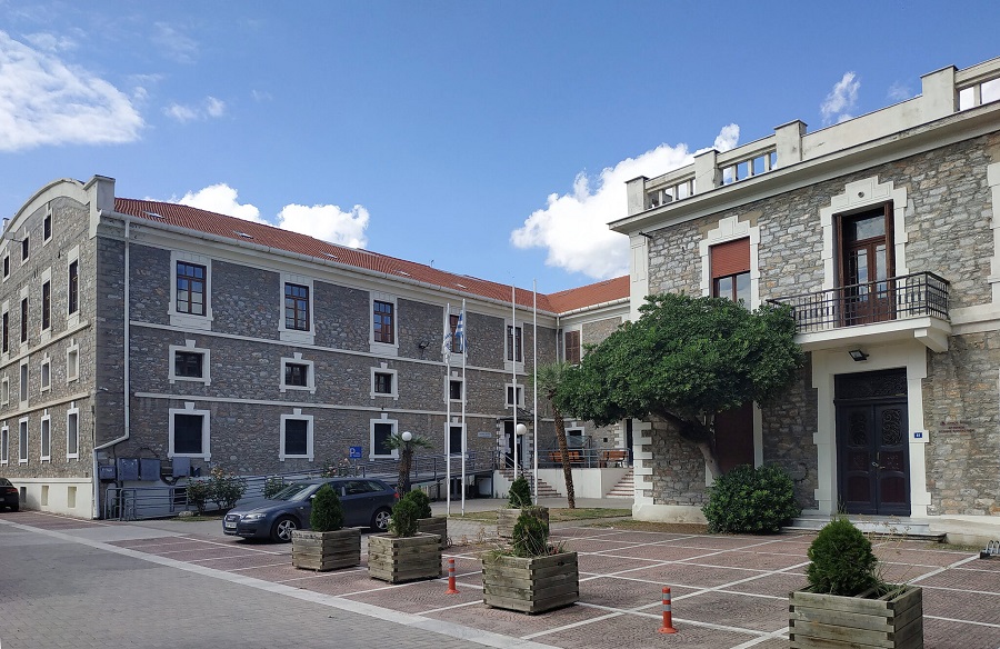 Ξήλωσε τη διεύθυνση της πολεοδομίας ο Μπέος Ξήλωσε τη διεύθυνση της πολεοδομίας ο Μπέος