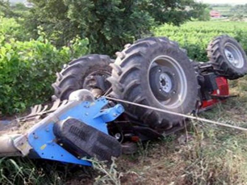 Τραγωδία στα Χανιά: Ένας 80χρονος αγρότης καταπλακώθηκε από τρακτέρ Τραγωδία στα Χανιά: Ένας 80χρονος αγρότης καταπλακώθηκε από τρακτέρ