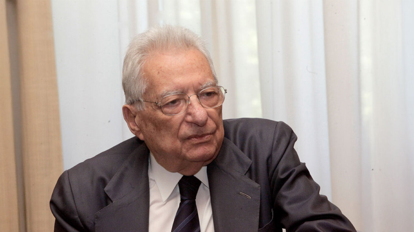 Πέθανε ο πρώην υπουργός Εξωτερικών Πέτρος Μολυβιάτης Πέθανε ο πρώην υπουργός Εξωτερικών Πέτρος Μολυβιάτης