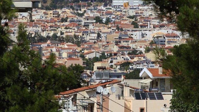 Νομοθετική παρέμβαση για μικρούς οικισμούς: Επανεντάσσονται οι περιοχές που τοιχοδομήθηκαν μετά το 1983 Νομοθετική παρέμβαση για μικρούς οικισμούς: Επανεντάσσονται οι περιοχές που τοιχοδομήθηκαν μετά το 1983