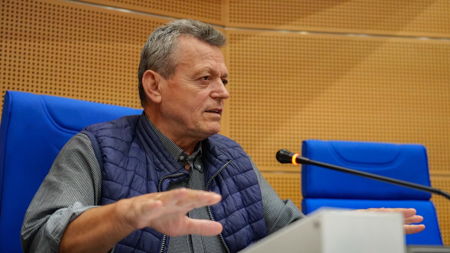 Αποχωρεί από την Πολιτική Προστασία ο Ηλίας Λεοντάρης Αποχωρεί από την Πολιτική Προστασία ο Ηλίας Λεοντάρης