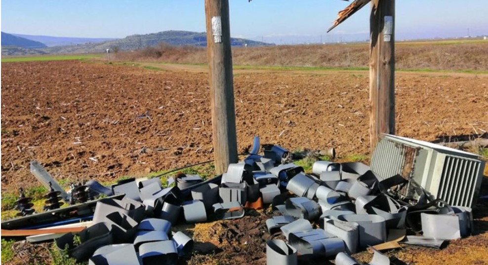 Στο πόδι οι αγρότες για τις σπείρες χαλκού – Περιπολίες πριν ρημάξει το βιος τους Στο πόδι οι αγρότες για τις σπείρες χαλκού – Περιπολίες πριν ρημάξει το βιος τους