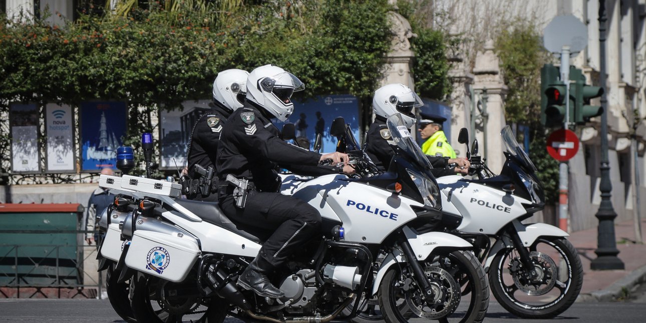 Τραγωδία στη Νέα Σμύρνη: Πατέρας δολοφόνησε τον 45χρονο γιο του Τραγωδία στη Νέα Σμύρνη: Πατέρας δολοφόνησε τον 45χρονο γιο του