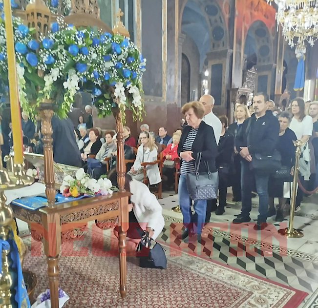 Καρδίτσα: Χιλιάδες πιστοί συρρέουν στον Ι. Ναό των Αγ. Κωνσταντίνου και Ελένης για την Αγία Ζώνη (φωτο) Καρδίτσα: Χιλιάδες πιστοί συρρέουν στον Ι. Ναό των Αγ. Κωνσταντίνου και Ελένης για την Αγία Ζώνη (φωτο)