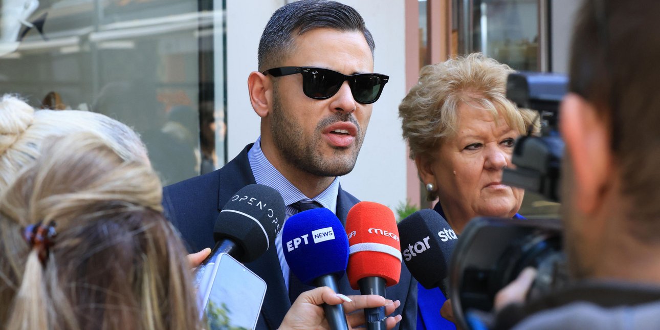 Λάρισα: «Ο εξάδελφος του μητροκτόνου υποκίνησε την αντίδραση των γειτόνων» λένε οι δικηγόροι του Λάρισα: «Ο εξάδελφος του μητροκτόνου υποκίνησε την αντίδραση των γειτόνων» λένε οι δικηγόροι του