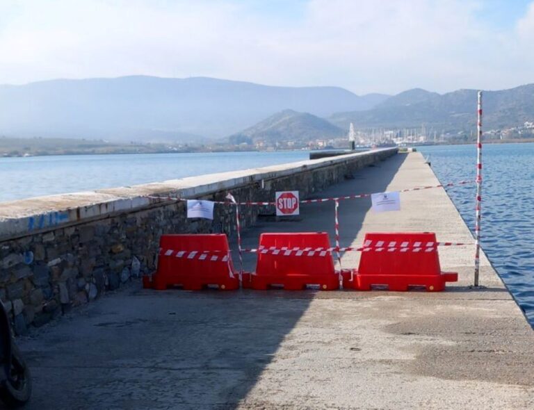 Σε εξέλιξη ο νέος διαγωνισμός για την αποκατάσταση του κυματοθραύστη στον Προσήνεμο Μώλο Λιμένα Βόλου Σε εξέλιξη ο νέος διαγωνισμός για την αποκατάσταση του κυματοθραύστη στον Προσήνεμο Μώλο Λιμένα Βόλου