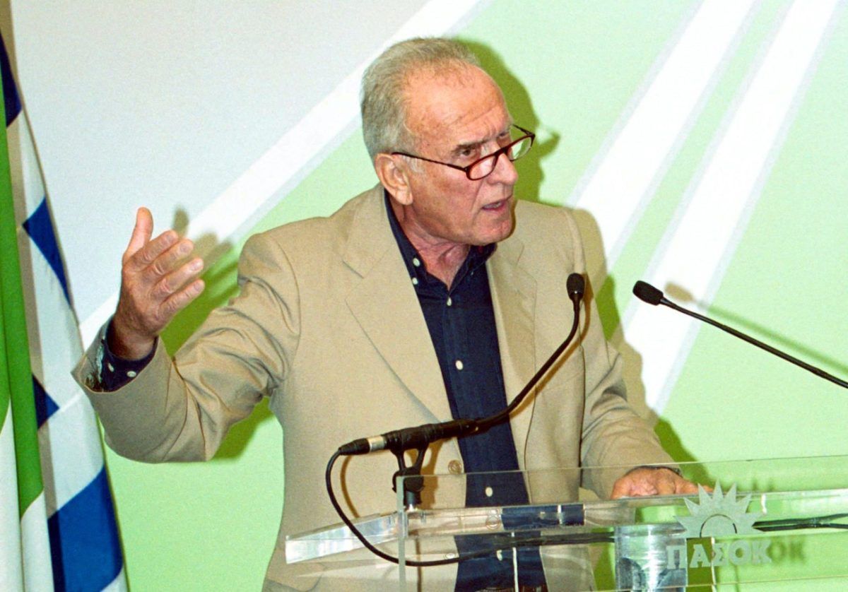 Έφυγε από τη ζωή ο πρώην υπουργός κυβερνήσεων του ΠΑΣΟΚ Χρήστος Ροκόφυλλος Έφυγε από τη ζωή ο πρώην υπουργός κυβερνήσεων του ΠΑΣΟΚ Χρήστος Ροκόφυλλος