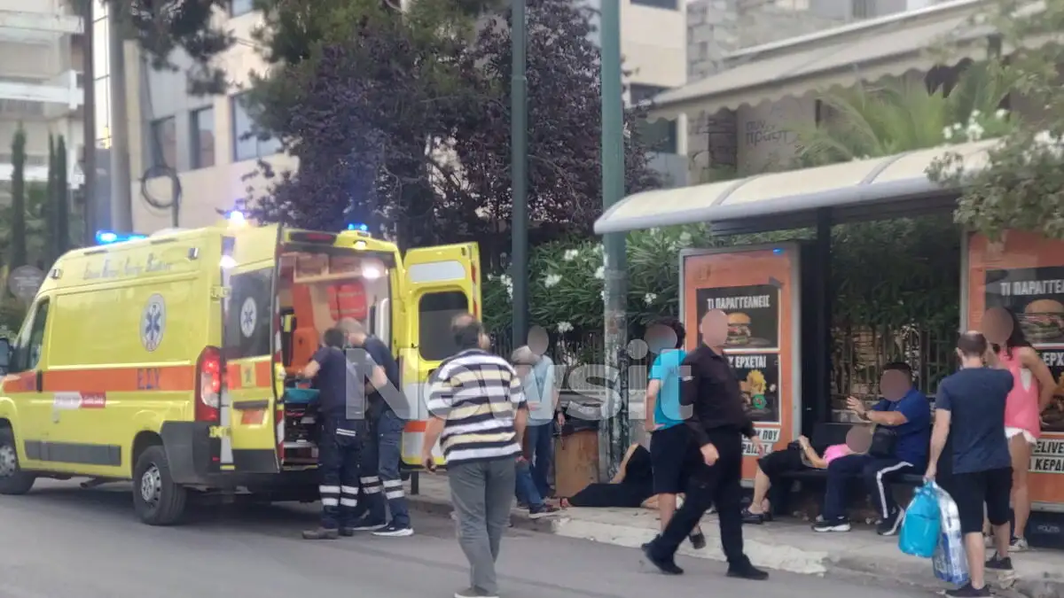 Χαλάνδρι: Αυτοκίνητο έπεσε σε στάση, παρέσυρε τρία άτομα, αυτοτραυματίστηκε και εξαφανίστηκε από το σημείο Χαλάνδρι: Αυτοκίνητο έπεσε σε στάση, παρέσυρε τρία άτομα, αυτοτραυματίστηκε και εξαφανίστηκε από το σημείο
