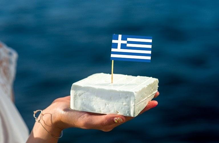 Ο Τραμπ θέλει να «σβήσει» τα ΠΟΠ- στο στόχαστρο η φέτα Ο Τραμπ θέλει να «σβήσει» τα ΠΟΠ- στο στόχαστρο η φέτα