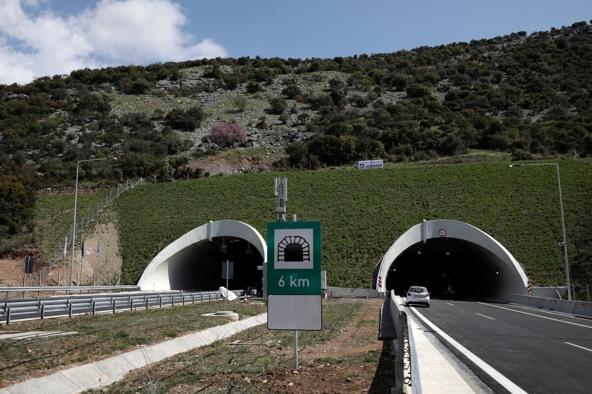 Κλειστές αύριο Τρίτη οι σήραγγες στα Τέμπη Κλειστές αύριο Τρίτη οι σήραγγες στα Τέμπη