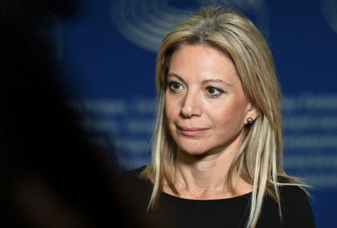 Καρυστιανού σε βουλευτές: «Δεν υπάρχει κανένας λόγος να μην προσυπογράψετε και να μην υπερψηφίσετε να ξεκινήσει ΕΡΕΥΝΑ»