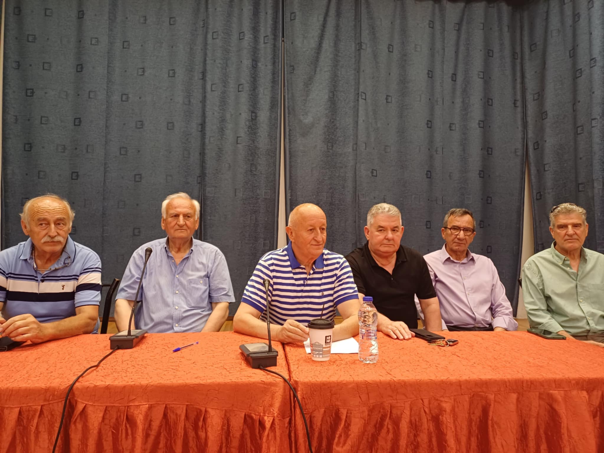 Έντονη αντίδραση των κυνηγών της Θεσσαλίας για εφαρμοστική εγκύκλιο που αφορά τα ζώα συντροφιάς (ΦΩΤΟ) Έντονη αντίδραση των κυνηγών της Θεσσαλίας για εφαρμοστική εγκύκλιο που αφορά τα ζώα συντροφιάς (ΦΩΤΟ)