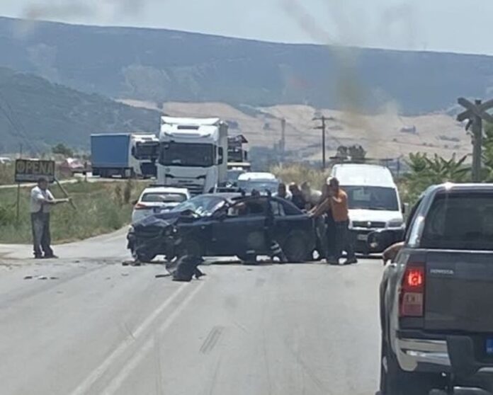 Ένας τραυματίας σε τροχαίο έξω από τα Φάρσαλα Ένας τραυματίας σε τροχαίο έξω από τα Φάρσαλα