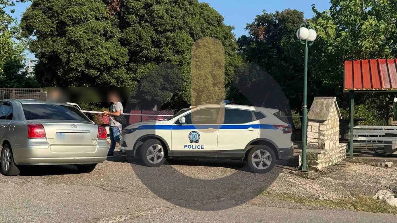 Έγκλημα στην Αμφιλοχία: Κατέρρευσε ο σύζυγος της Άννας – Είδε τη γυναίκα του και τον κουμπάρο νεκρούς έξω από το σπίτι Έγκλημα στην Αμφιλοχία: Κατέρρευσε ο σύζυγος της Άννας – Είδε τη γυναίκα του και τον κουμπάρο νεκρούς έξω από το σπίτι