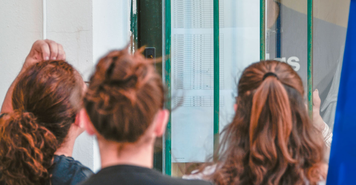 Οι εκτιμήσεις για τις βάσεις εισαγωγής στα ΑΕΙ - Ανοδικές τάσεις στο 2ο και 4ο Επιστημονικό Πεδίο, καθοδικές στο 1ο και το 3ο Οι εκτιμήσεις για τις βάσεις εισαγωγής στα ΑΕΙ - Ανοδικές τάσεις στο 2ο και 4ο Επιστημονικό Πεδίο, καθοδικές στο 1ο και το 3ο
