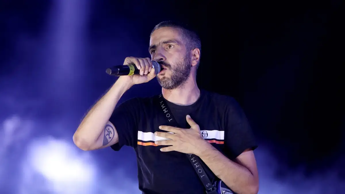 Ο ΛΕΞ γράφει ξανά ιστορία: Sold out η συναυλία του στο ΟΑΚΑ με πάνω από 60.000 θαυμαστές