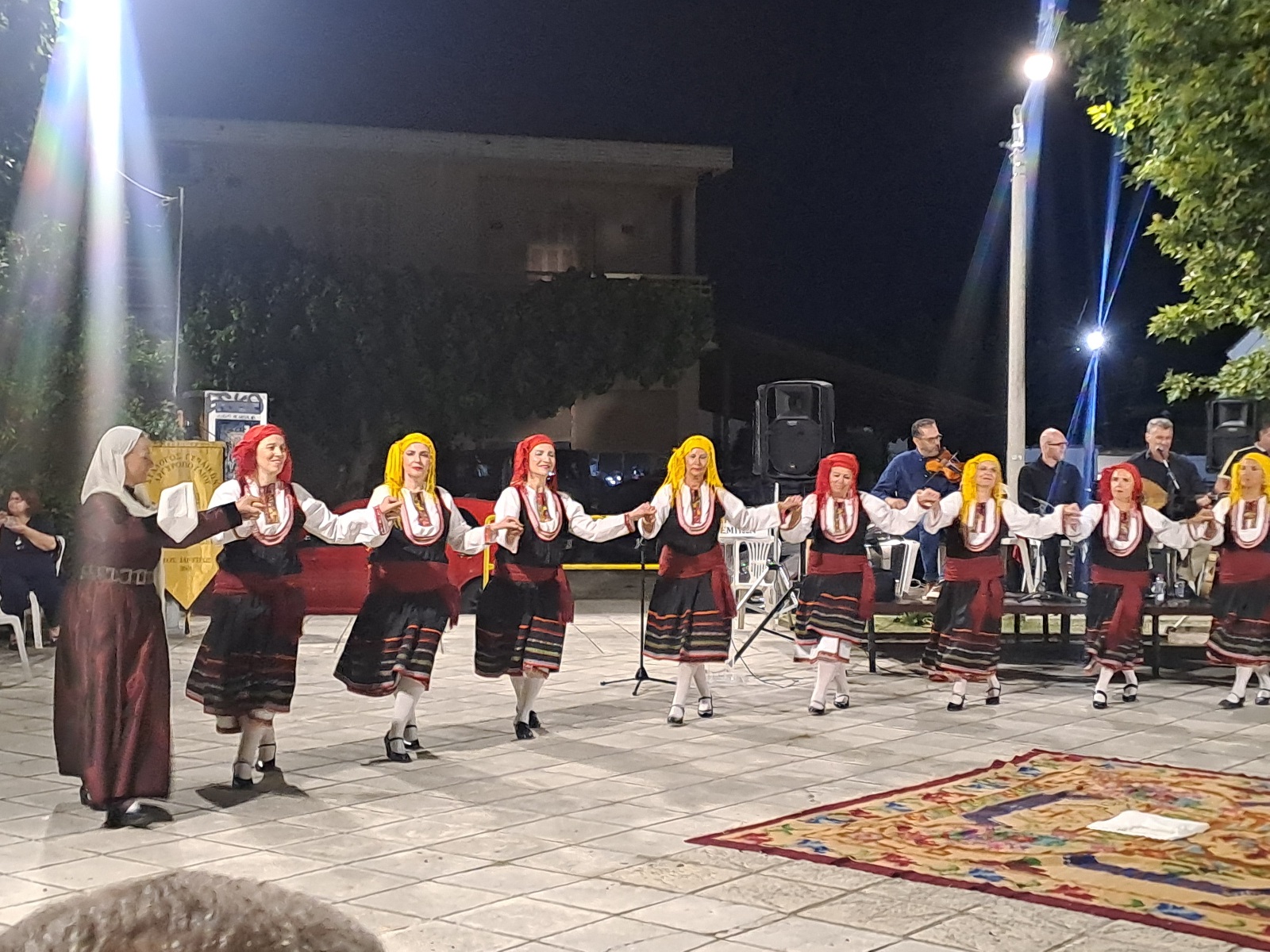 Στα «Βήματα Πολιτισμού» στη Ραψάνη και στο Αντάμωμα της Όσσας ο Δήμαρχος Τεμπών Γεώργιος Μανώλης Στα «Βήματα Πολιτισμού» στη Ραψάνη και στο Αντάμωμα της Όσσας ο Δήμαρχος Τεμπών Γεώργιος Μανώλης