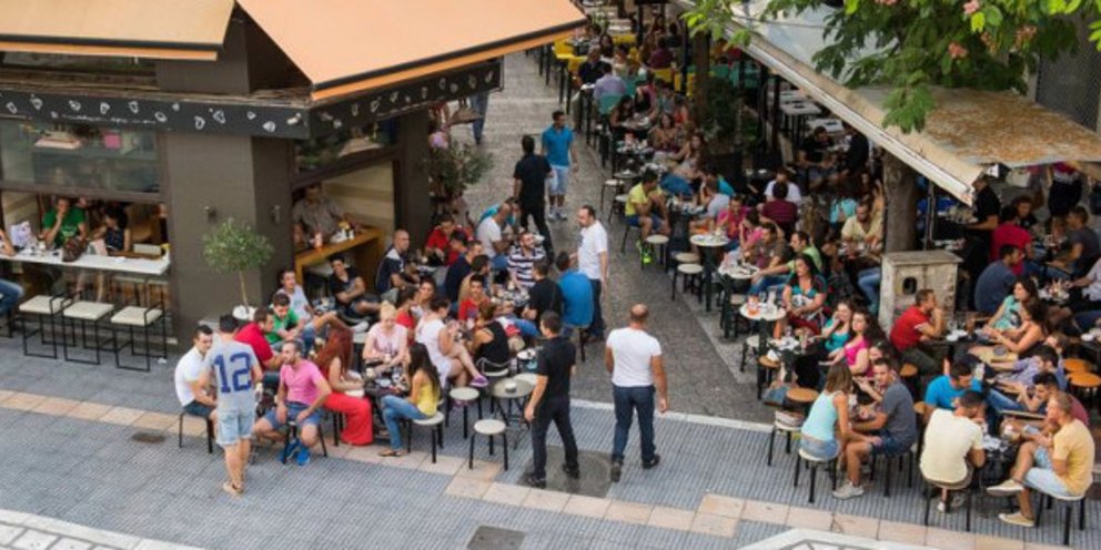 Σε κατάσταση σοκ η εστίαση στη Λάρισα: Πληθαίνουν τα λουκέτα- όσοι έκλεισαν για καλοκαίρι δεν θα ξανανοίξουν (video) Σε κατάσταση σοκ η εστίαση στη Λάρισα: Πληθαίνουν τα λουκέτα- όσοι έκλεισαν για καλοκαίρι δεν θα ξανανοίξουν (video)