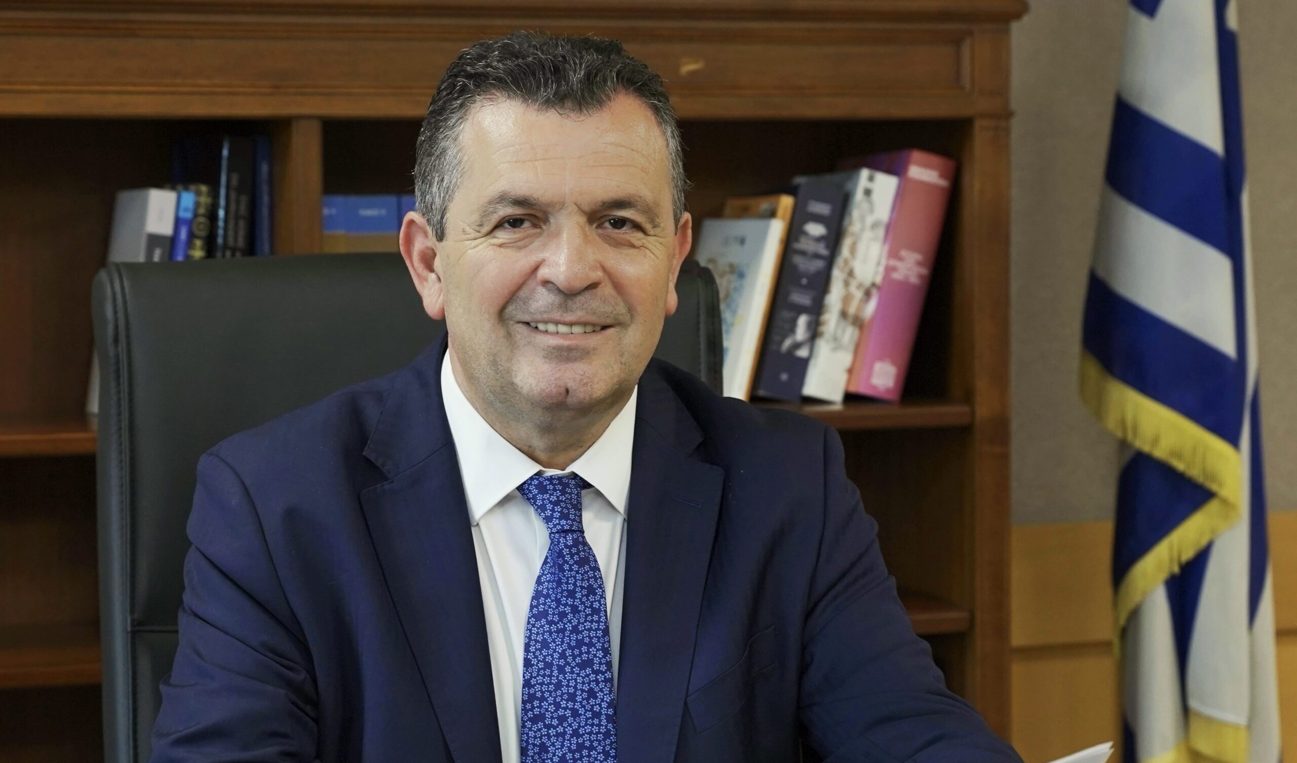 Ανοιχτή επιστολή Μπουκώρου στους πολίτες: «Καλούμαι να αποδείξω ότι δεν είμαι ελέφαντας» Ανοιχτή επιστολή Μπουκώρου στους πολίτες: «Καλούμαι να αποδείξω ότι δεν είμαι ελέφαντας»
