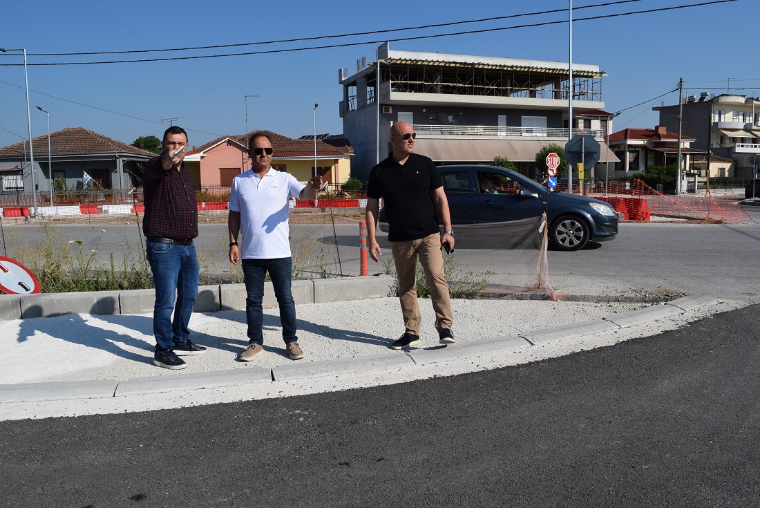 Καρδίτσα: Στην τελική ευθεία ολοκλήρωσης η κατασκευή του κυκλικού κόμβου στο 6ο Δημ. Σχολείο Καρδίτσα: Στην τελική ευθεία ολοκλήρωσης η κατασκευή του κυκλικού κόμβου στο 6ο Δημ. Σχολείο