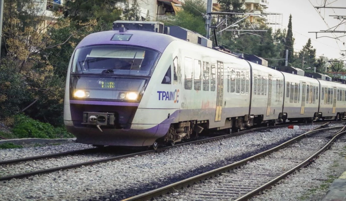 Ταλαιπωρία για επιβάτες του προαστιακού Θεσσαλονίκη-Λάρισα – Καπνοί από τα κλιματιστικά σταμάτησαν τρένο έξω από τη Σίνδο Ταλαιπωρία για επιβάτες του προαστιακού Θεσσαλονίκη-Λάρισα – Καπνοί από τα κλιματιστικά σταμάτησαν τρένο έξω από τη Σίνδο